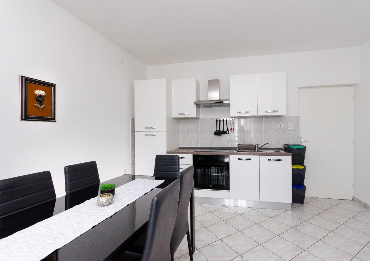 Apartments Luka Supetarska Draga Zewnętrze zdjęcie