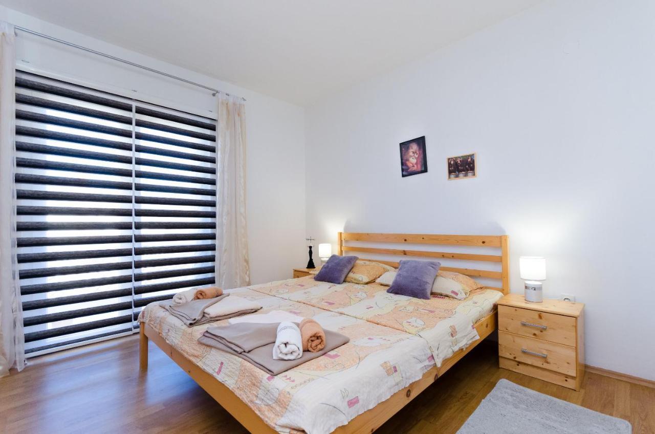 Apartments Luka Supetarska Draga Zewnętrze zdjęcie
